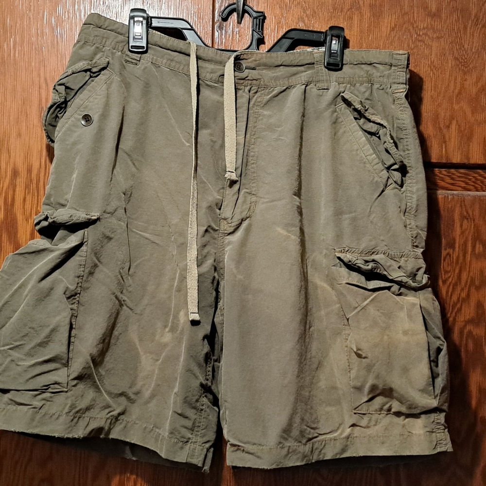 No Boundaries Men's Cargo Shorts - Olive Perfect Summer Work Shorts